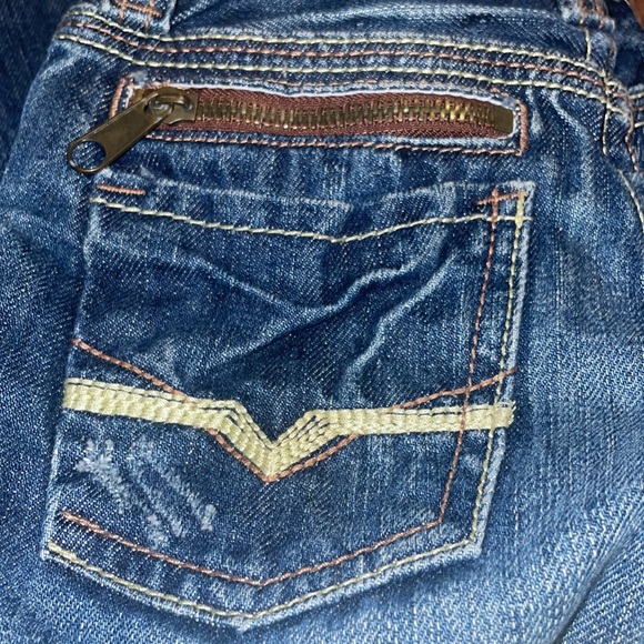 GUESS LITTLE GIRLS JEANS WITH CUTEST BACK POCKETS…ELASTIC ADJUSTABLE WAISTLINE - Picture 9 of 13
